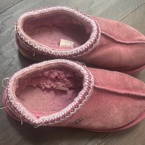 Free item ❤️UGG burgundy Suede platform Slippers
